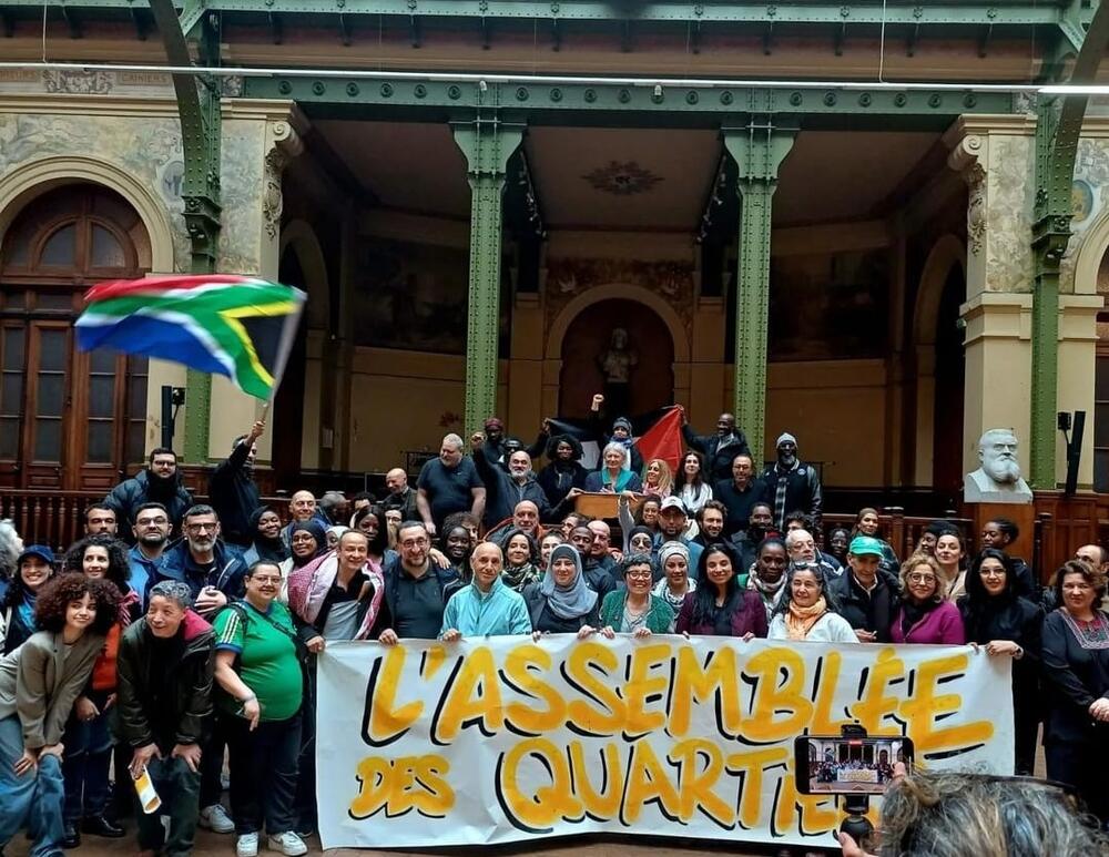 Photo de groupe du lancement à la Bourse du travail, avril 2024